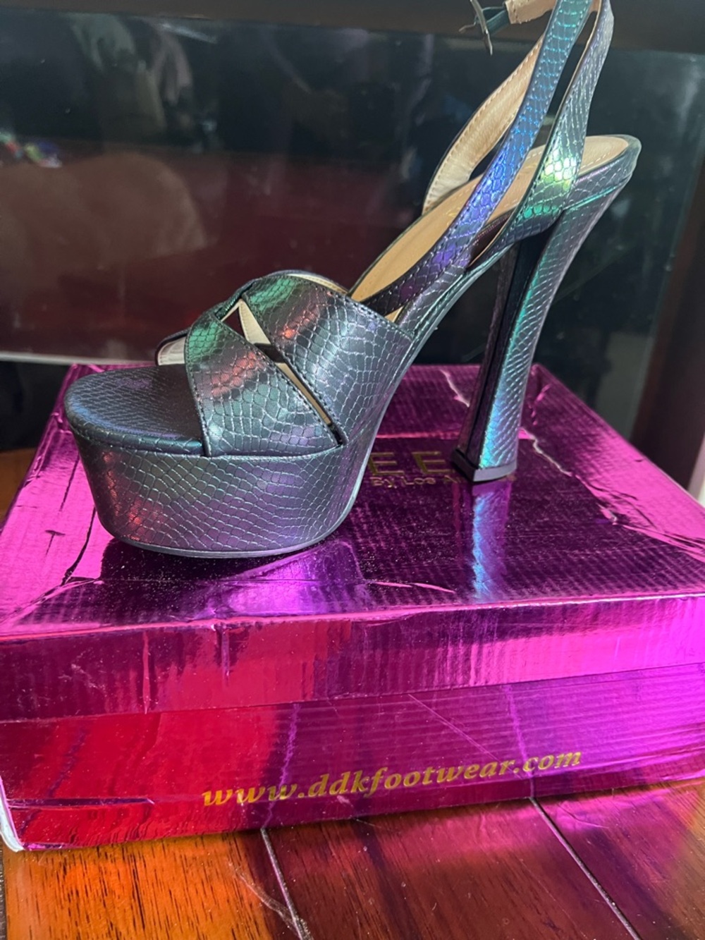 KAYLEEN By Los Angeles Iridescent Green-Blue Platform Slingback Heels